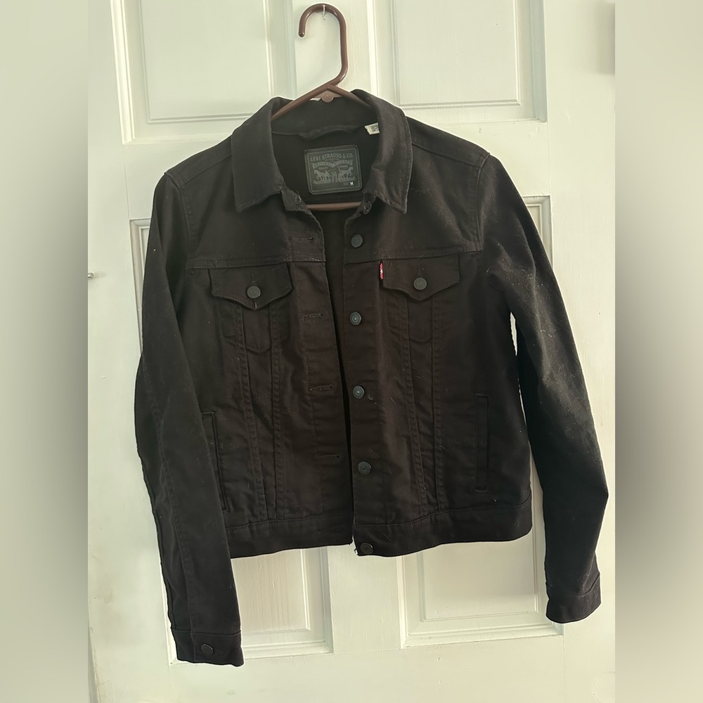 Levi’s black denim trucker jacket medium